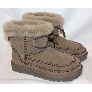 UGG WOMEN'S ALPINE MINI SUEDE SHEARLING LINED BOOTS HICKORY NIB
